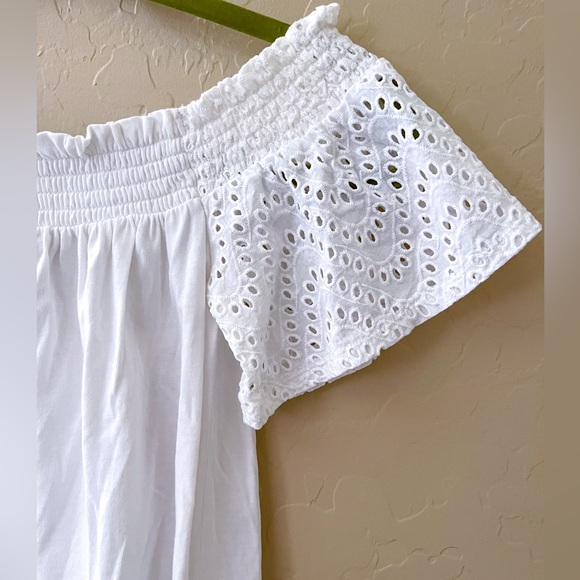 Express off the shoulder top - Picture 2 of 3